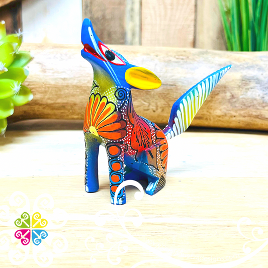 Small Howling Wolf Alebrije - Handcarve Wood Decoration Figure