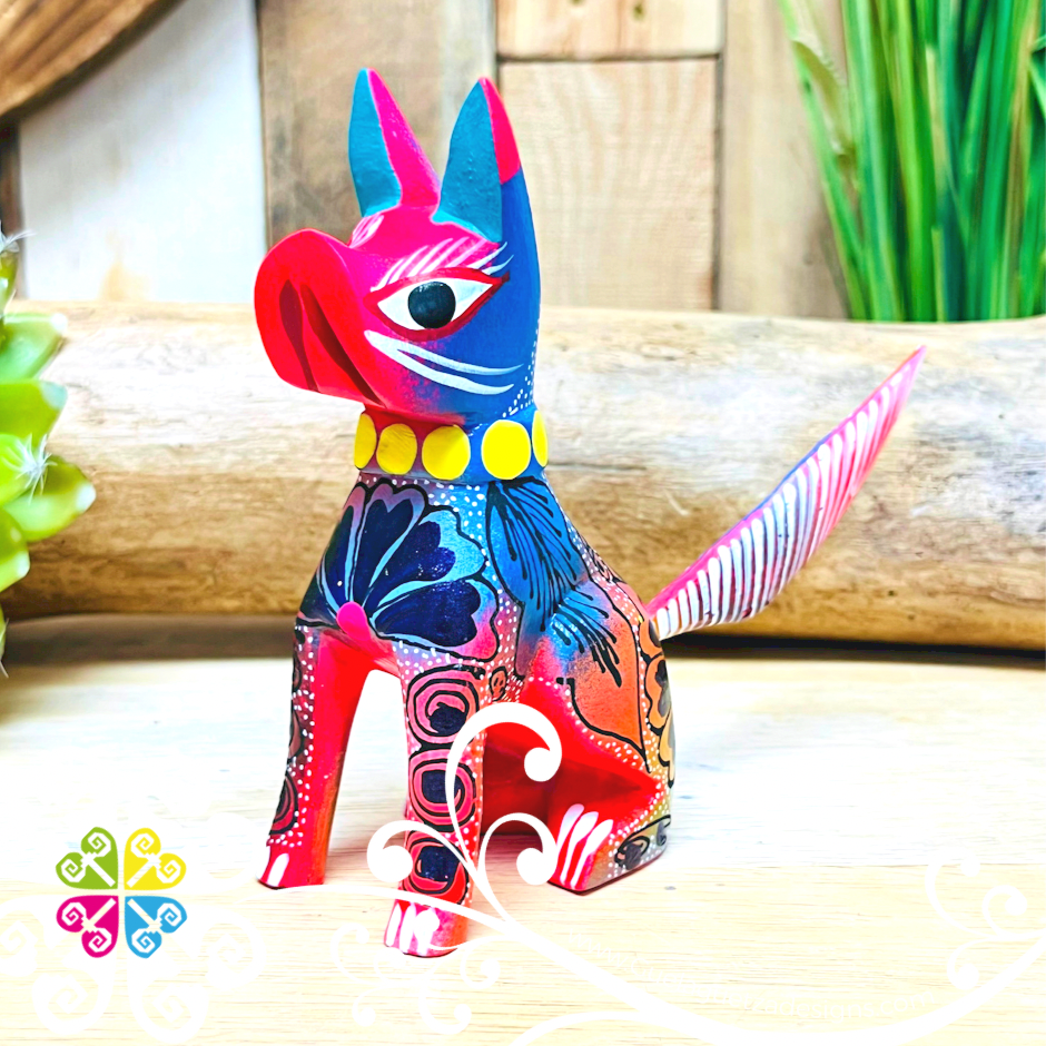 Small Rottweiler Alebrije - Handcarve Wood Decoration Figure