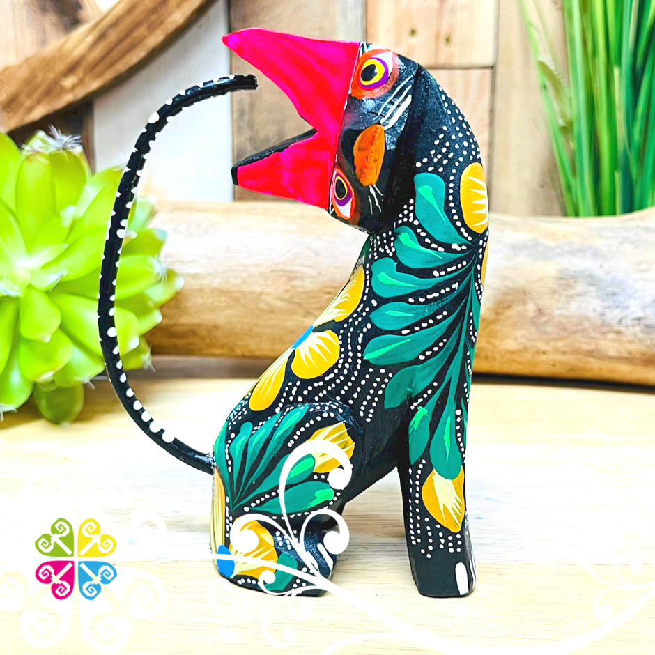 Medium Bending Cat Alebrije- Handcarve Wood Decoration Figure