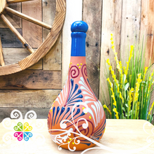 Feathers Garifa Tequilero - Tequila Clay Bottle