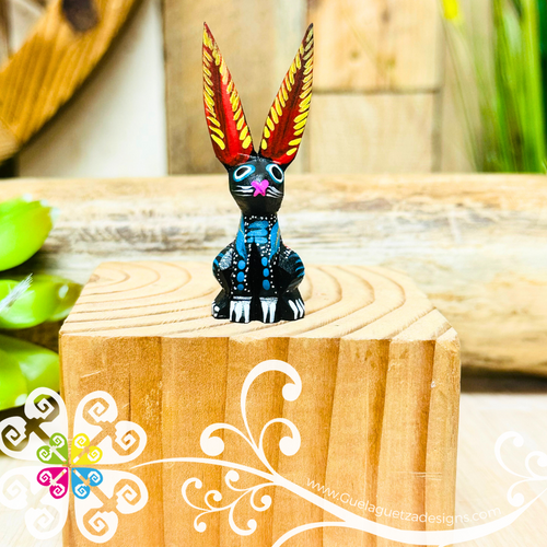 Mini Rabbit Seated Alebrije Handcarve Wood Decoration Figure