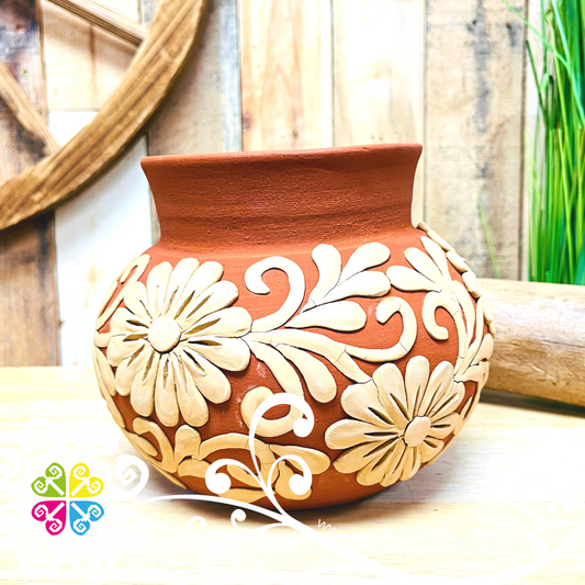 Small Margarita Flower Decorated Clay Ollita - Barro Bordado Oaxaca