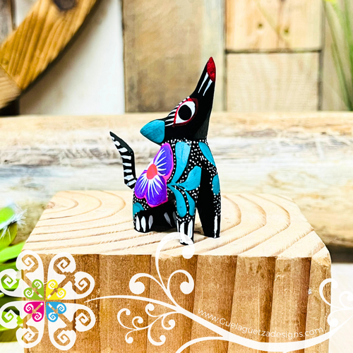 Mini Wolf Alebrije Handcarve Wood Decoration Figure