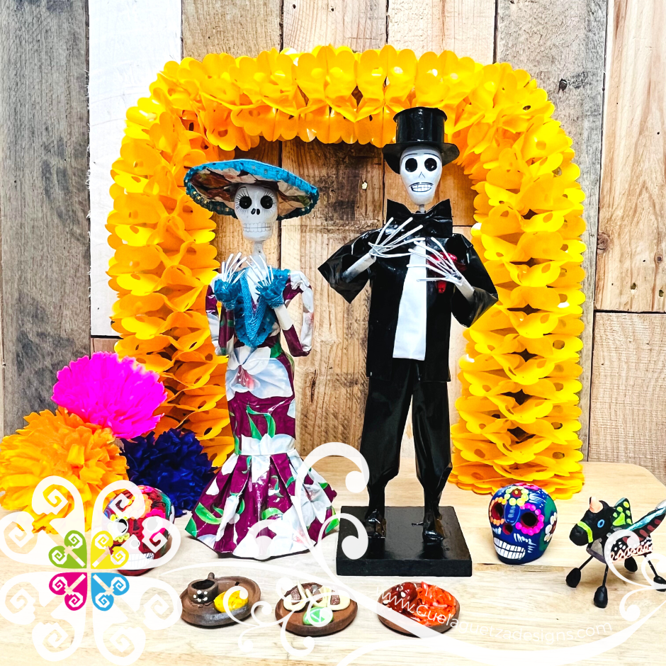 Little Catrin Couple Papel Mache Set - Day of Dead Decor