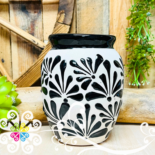 Black Espiga Plumeado Bola Clay Vase - Florero Barro