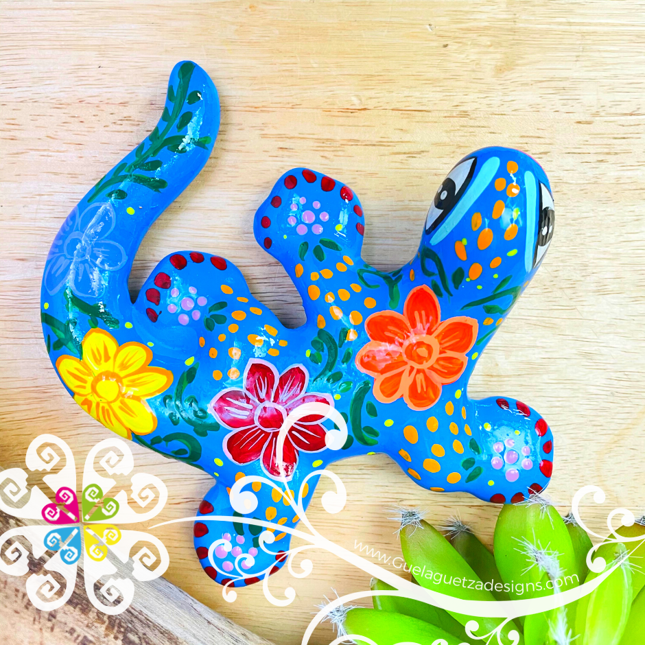 Small Clay Lizard Decor