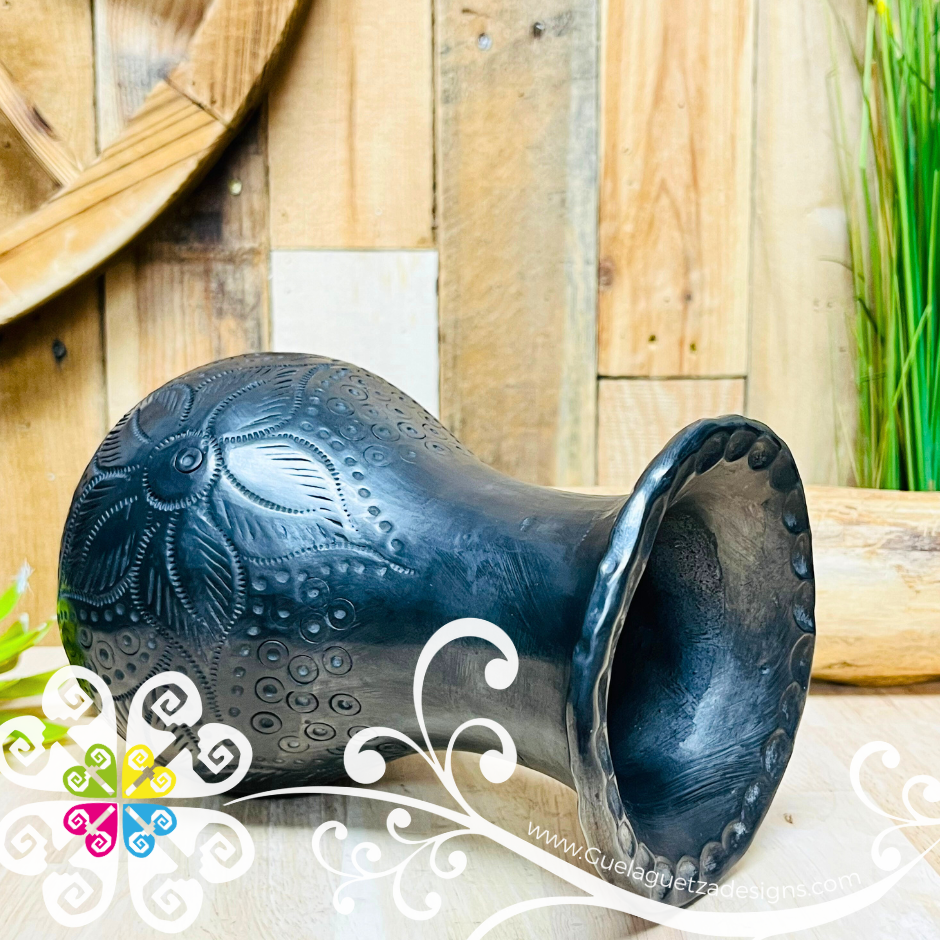 Medium Adelina Vase - Barro Negro Oaxaca