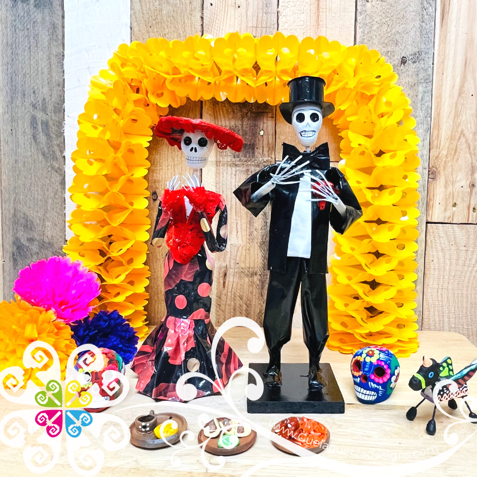 Little Catrin Couple Papel Mache Set - Day of Dead Decor