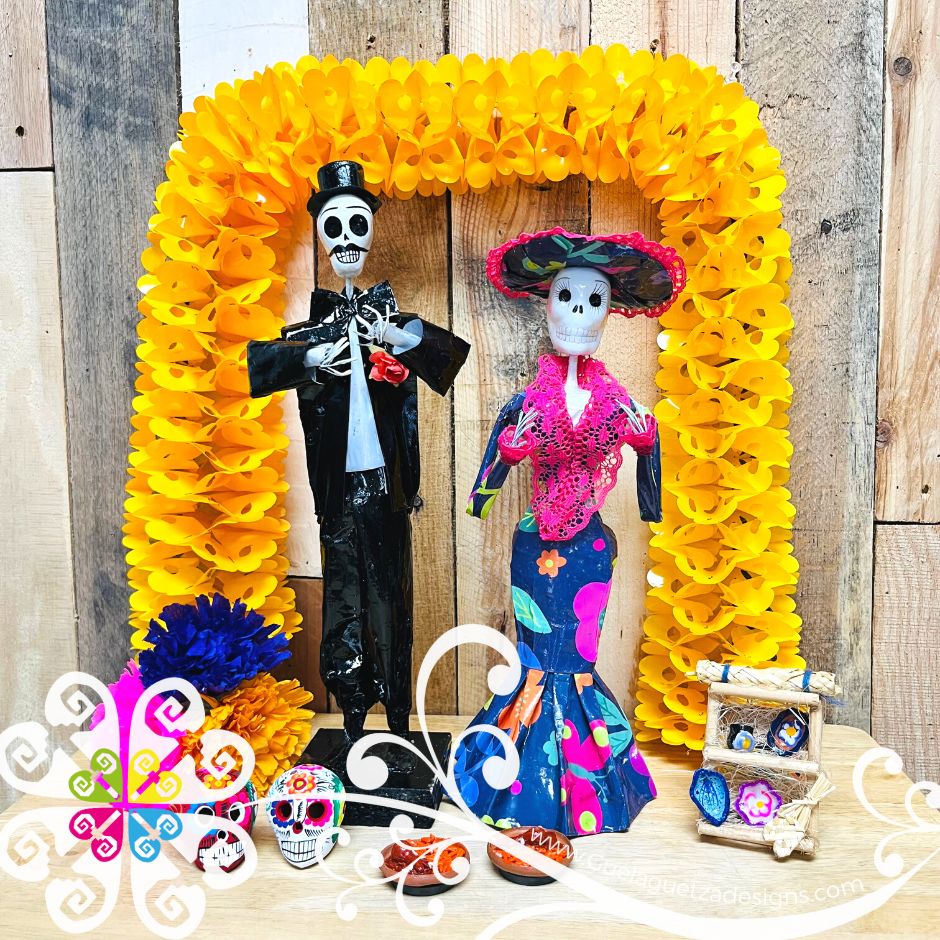 Small Catrina Couple Papel Mache Set - Day of Dead Decor