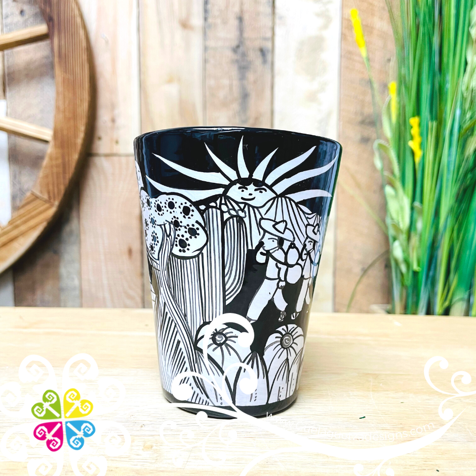 Historias Black & White Mug - Single Clay Mug