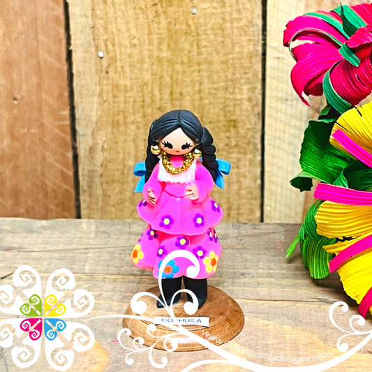 5- Coahuila Little Doll Figurine - Fondant Doll