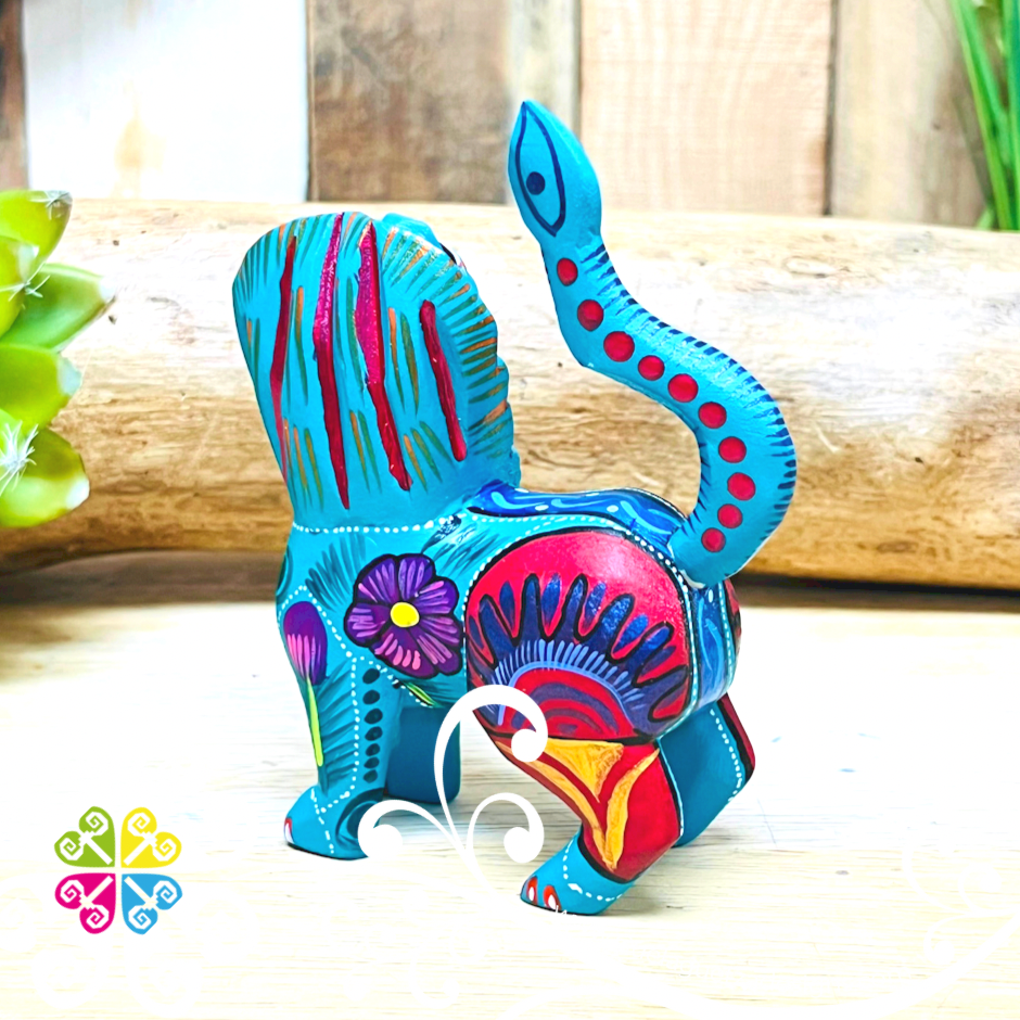 Small Lion Alebrije - Handcarve Wood Decoration Figure