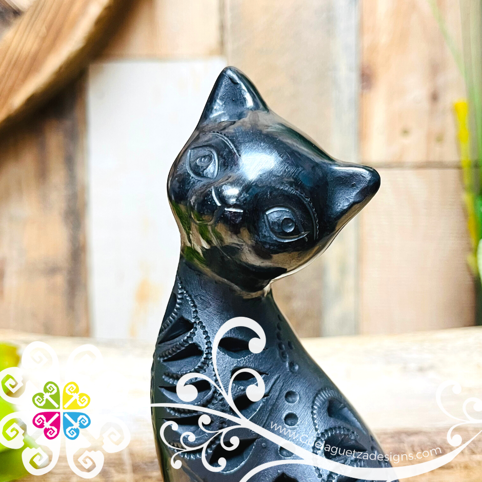 Small Bent Cat Black Clay Figure - Barro Negro Oaxaca