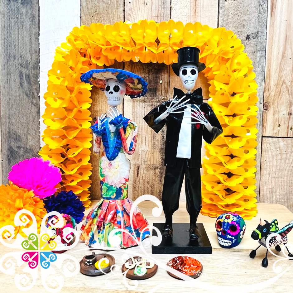 Little Catrin Couple Papel Mache Set - Day of Dead Decor