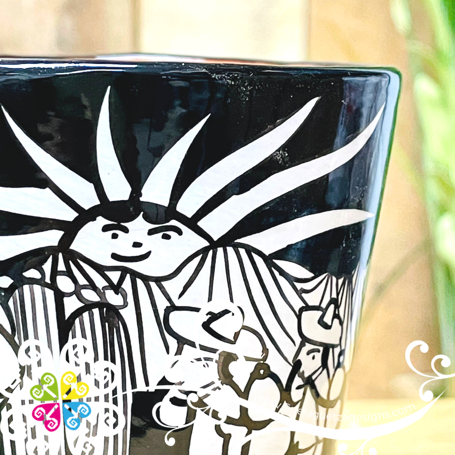 Historias Black & White Mug - Single Clay Mug