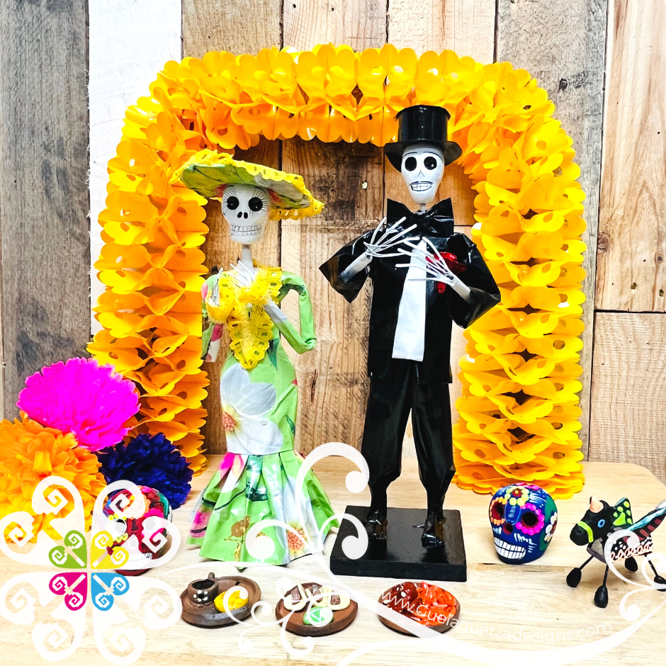 Little Catrin Couple Papel Mache Set - Day of Dead Decor