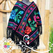 Black Roses Design Embroider Poncho - Mañanita