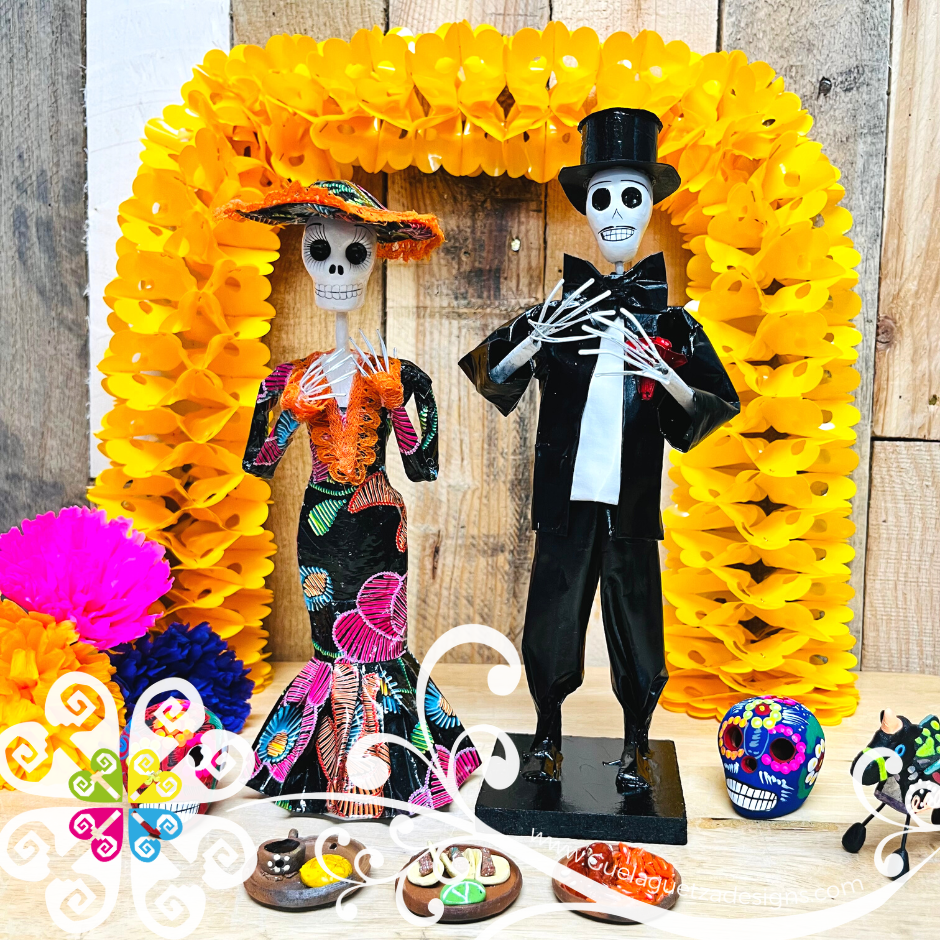 Little Catrin Couple Papel Mache Set - Day of Dead Decor