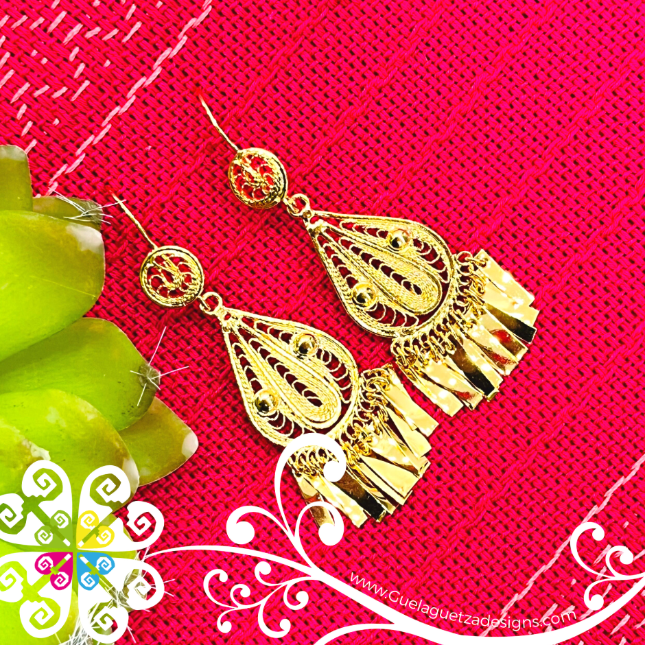 Small Gold Filigrana Artisan Earrings