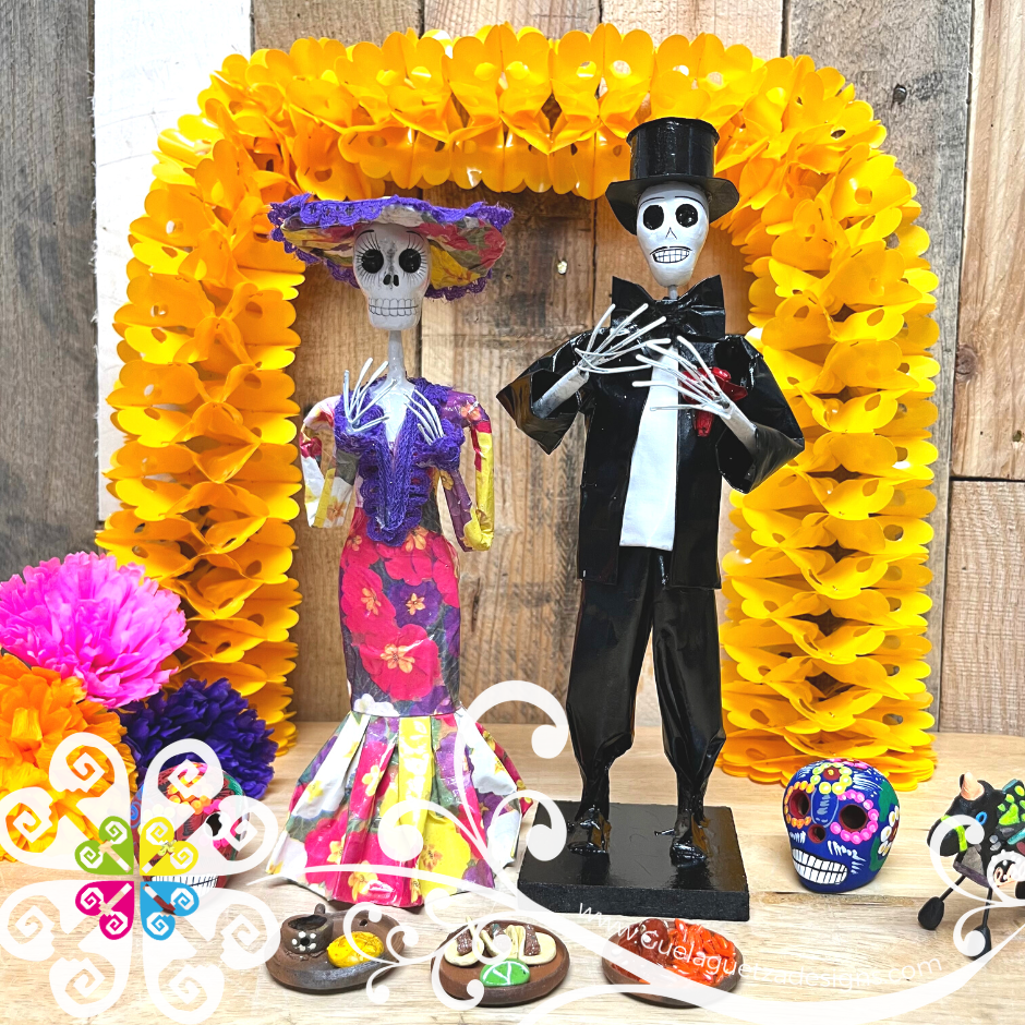 Little Catrin Couple Papel Mache Set - Day of Dead Decor