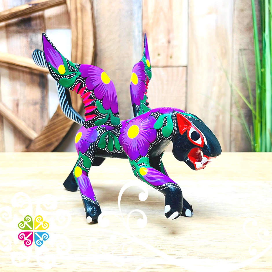 Medium Majestic Jaguar Alebrije - Handcarve Wood Decoration Figure