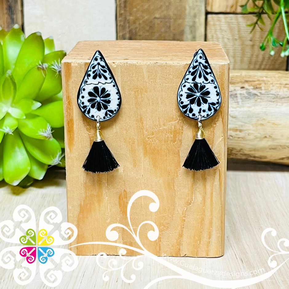 Gotita Flor Stud Earrings - Arretes Barro Alta Temperatura