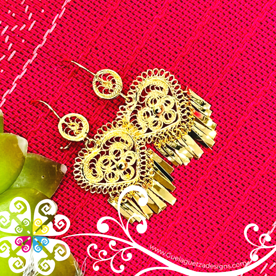 Small Gold Filigrana Artisan Earrings