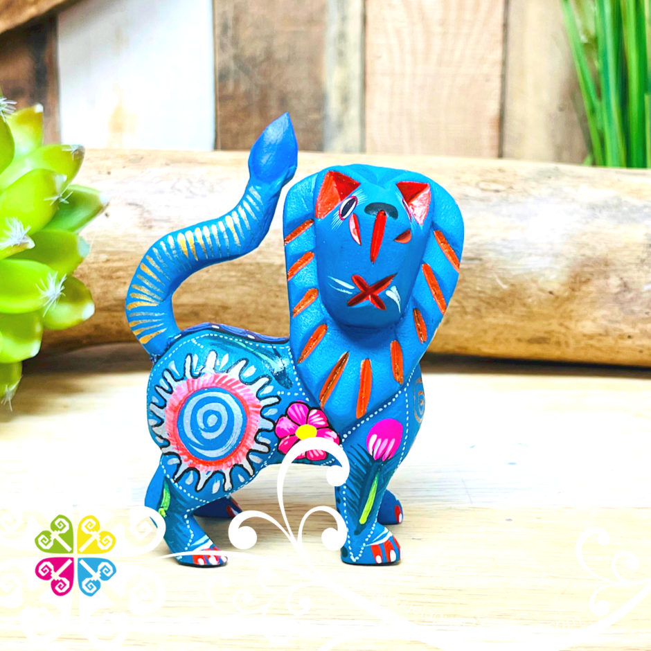 Small Lion Alebrije - Handcarve Wood Decoration Figure