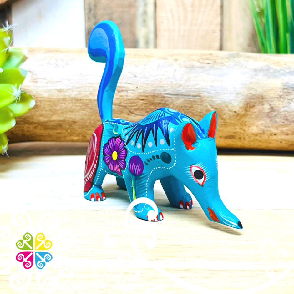 Small Anteater Alebrije - Handcarve Wood Decoration Figure