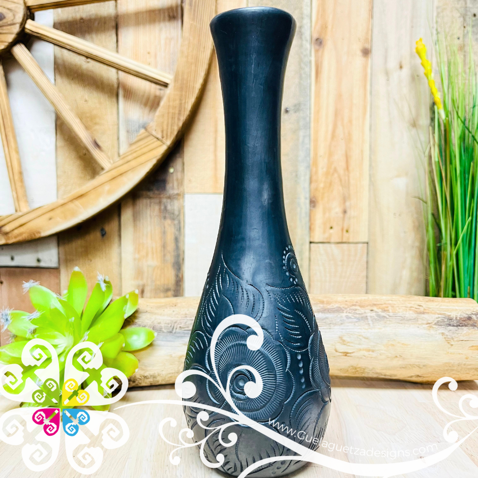 Medium Gourd Black Clay Vase - Barro Negro Oaxaca