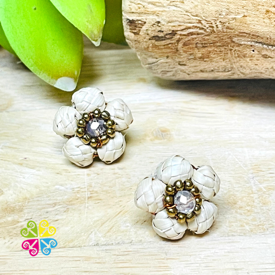 Daisy Studs - Palm Earrings