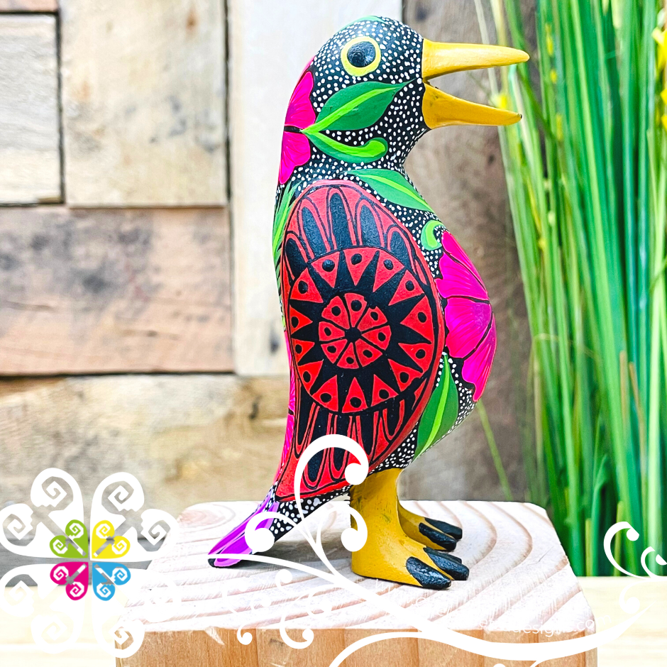 Medium Penguin Alebrije- Handcarve Wood Decoration Figure