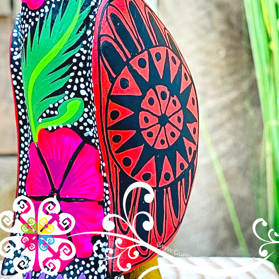 Medium Penguin Alebrije- Handcarve Wood Decoration Figure