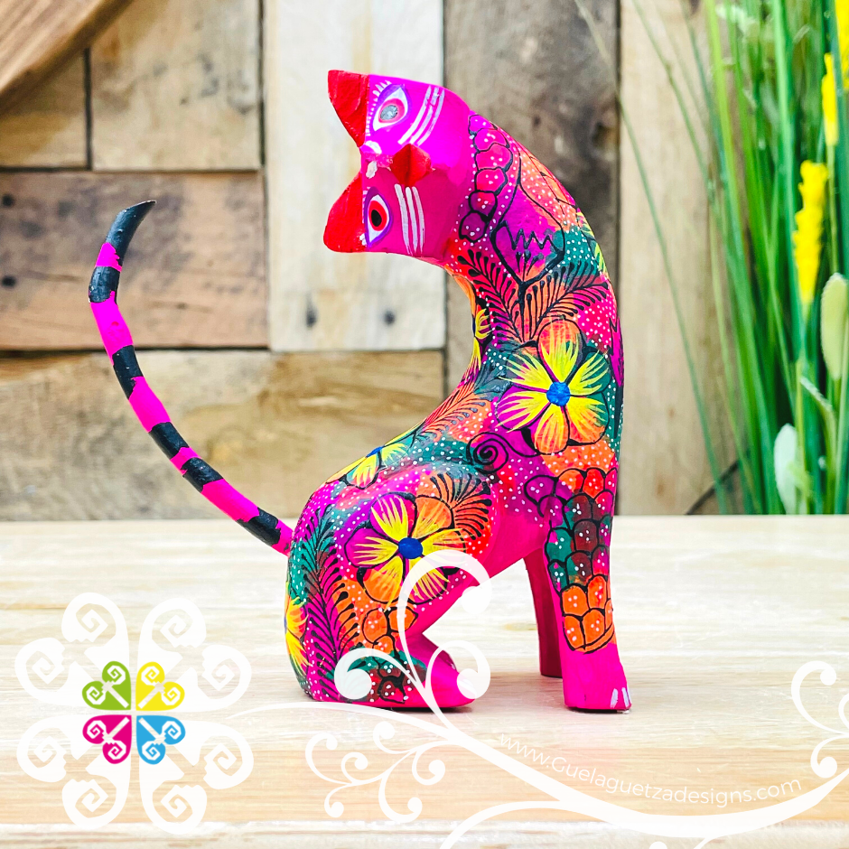 Medium Bending Cat Alebrije- Handcarve Wood Decoration Figure