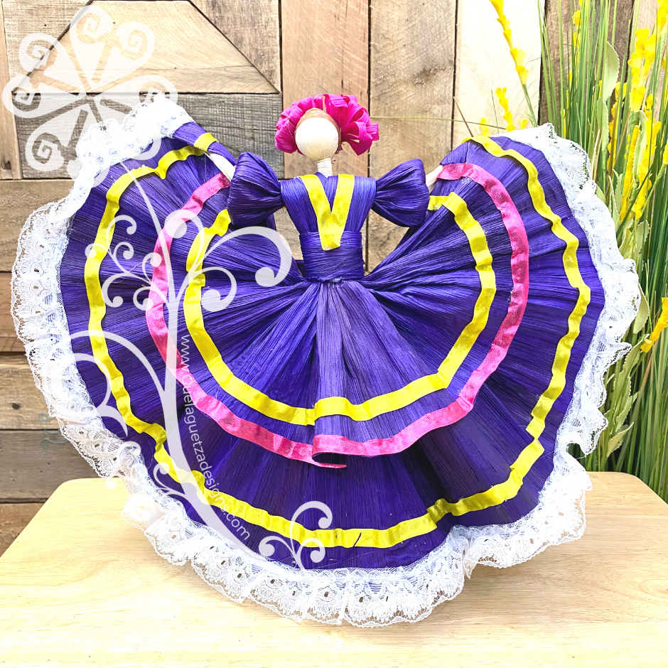 Large Corn Husk Doll - Wide Skirt