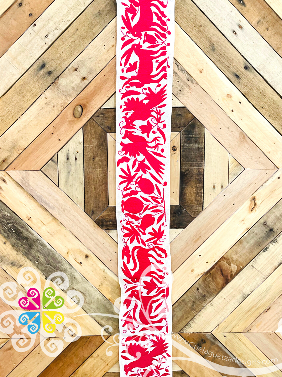 Fuchsia Small Solid Otomi Table Runner - Camino de Tenango