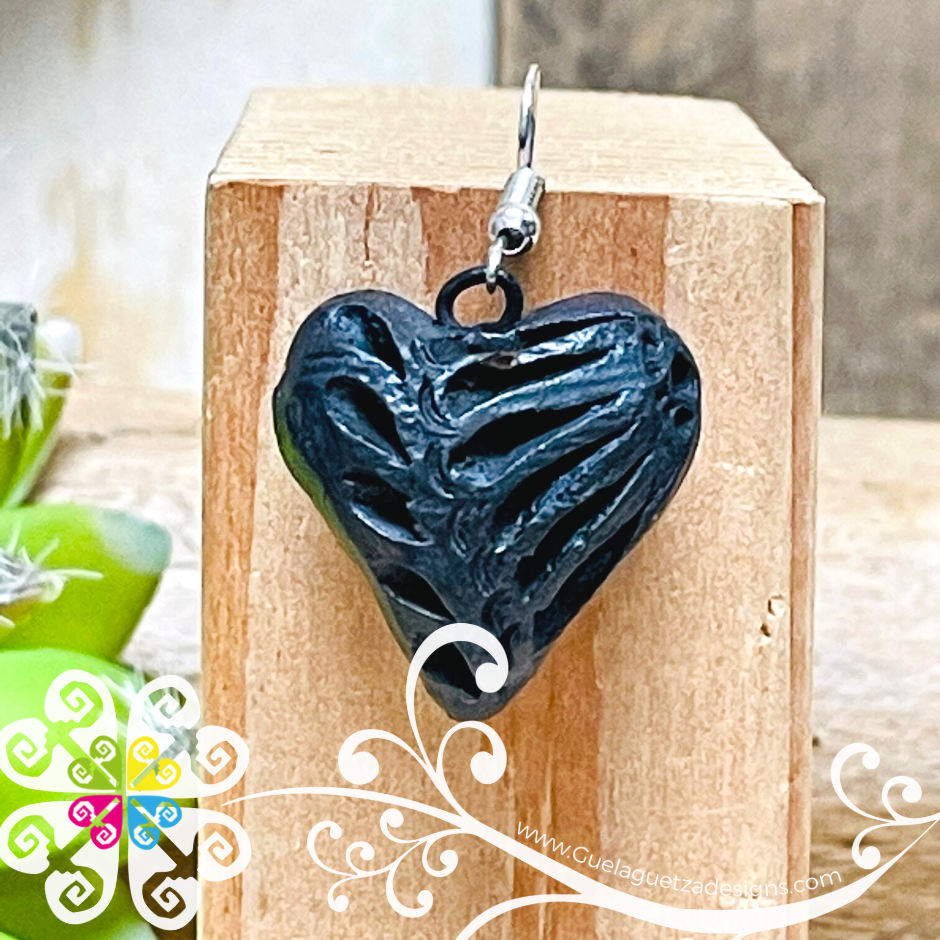 Lovely Heart - Black Clay Earrings