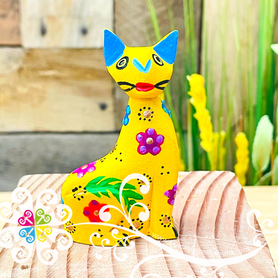 Mini Egyptian Cat Alebrije Handcarve Wood Decoration Figure