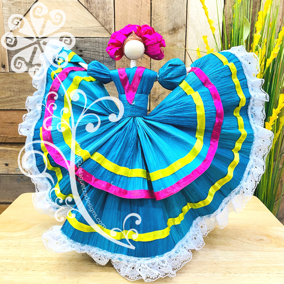 Large Corn Husk Doll - Wide Skirt