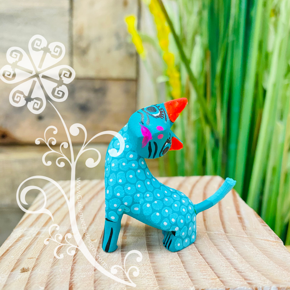 Mini Bent Cat Alebrije Handcarve Wood Decoration Figure – Guelaguetza  Designs
