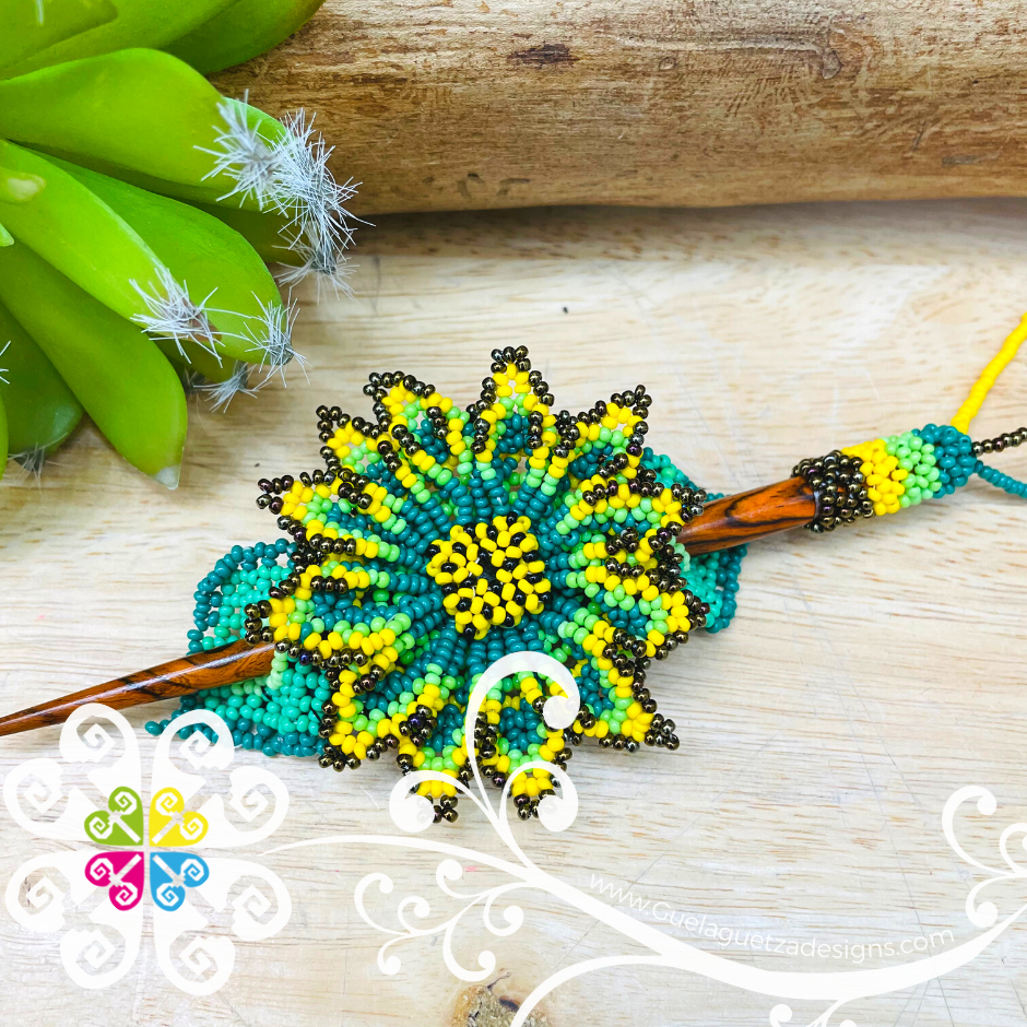 Beaded Daysi Hair Brooch