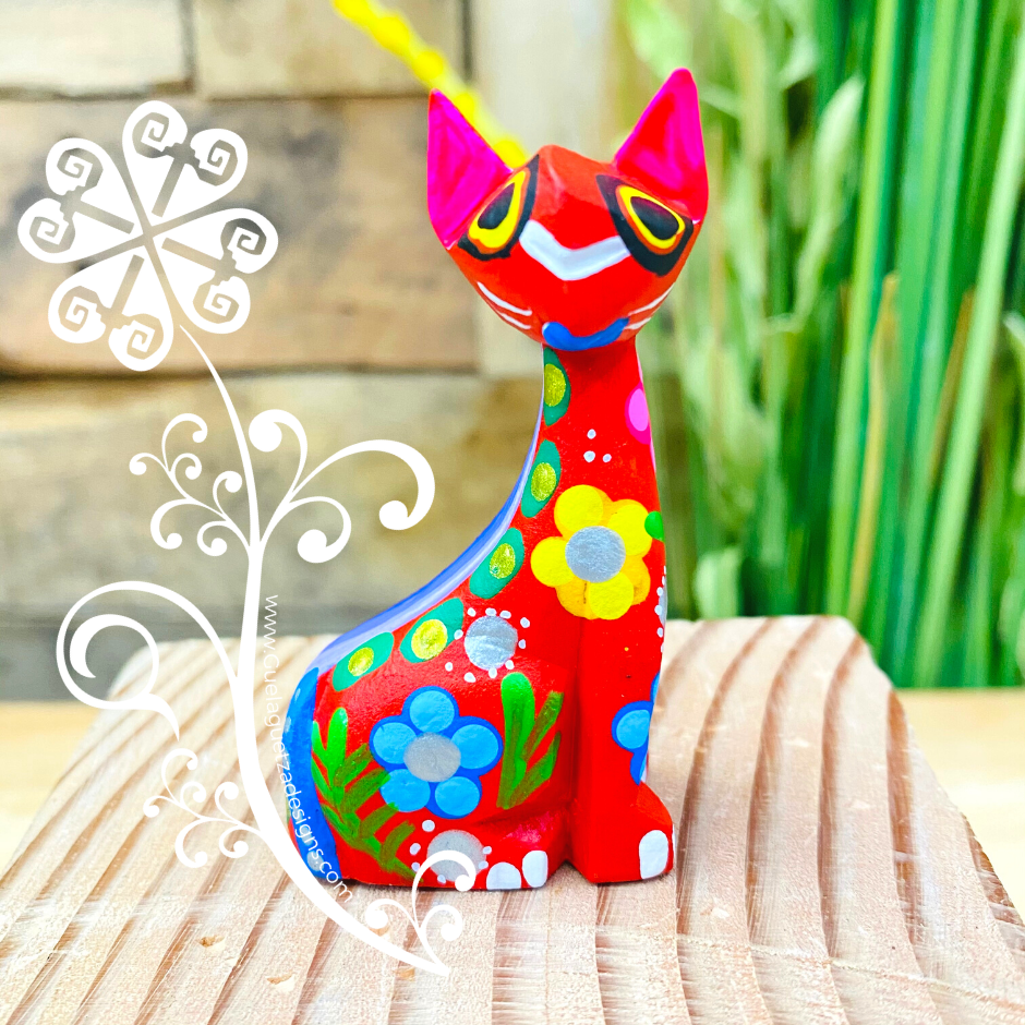 Mini Egyptian Cat Alebrije Handcarve Wood Decoration Figure