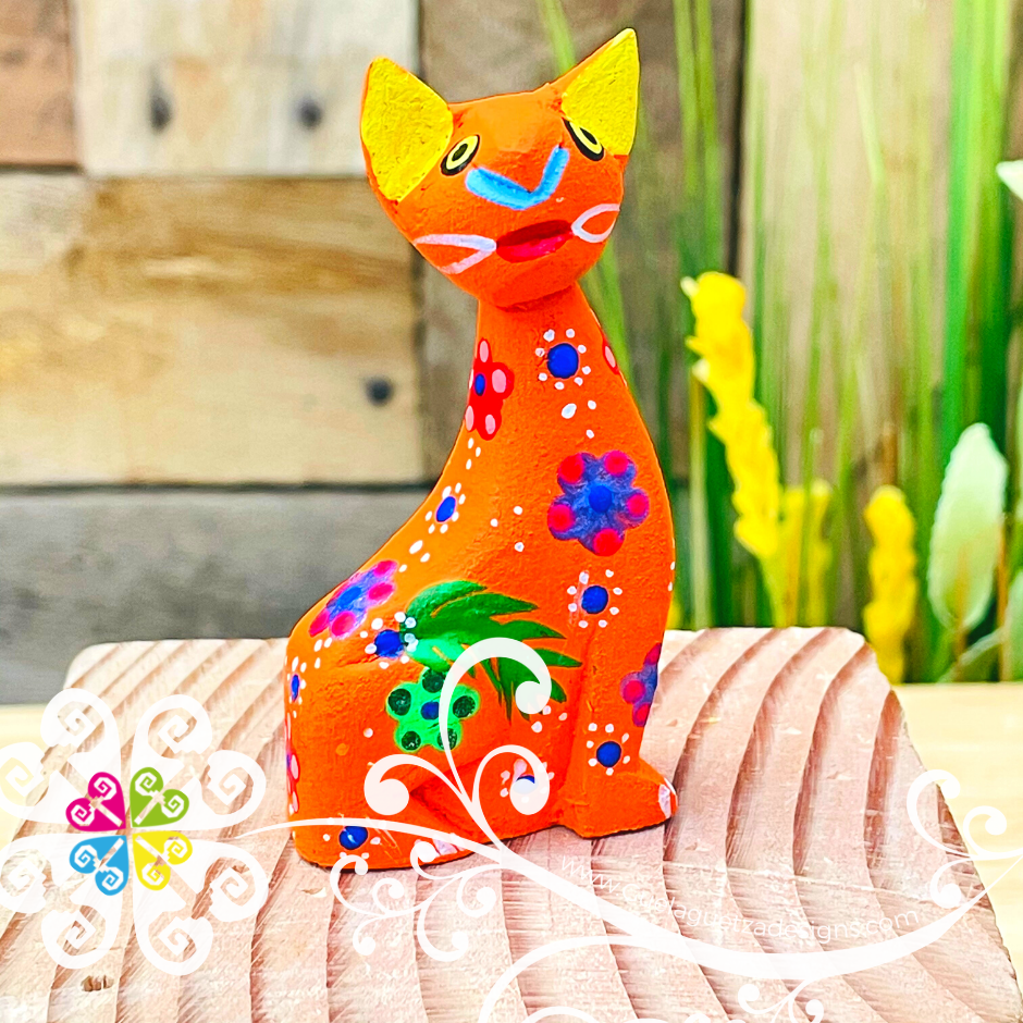 Mini Egyptian Cat Alebrije Handcarve Wood Decoration Figure