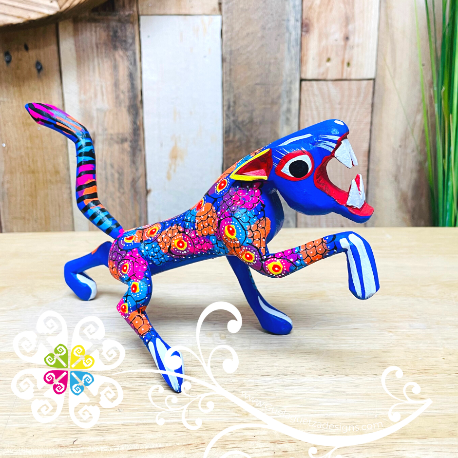 Medium Jaguar Alebrije - Handcarve Wood Decoration Figure