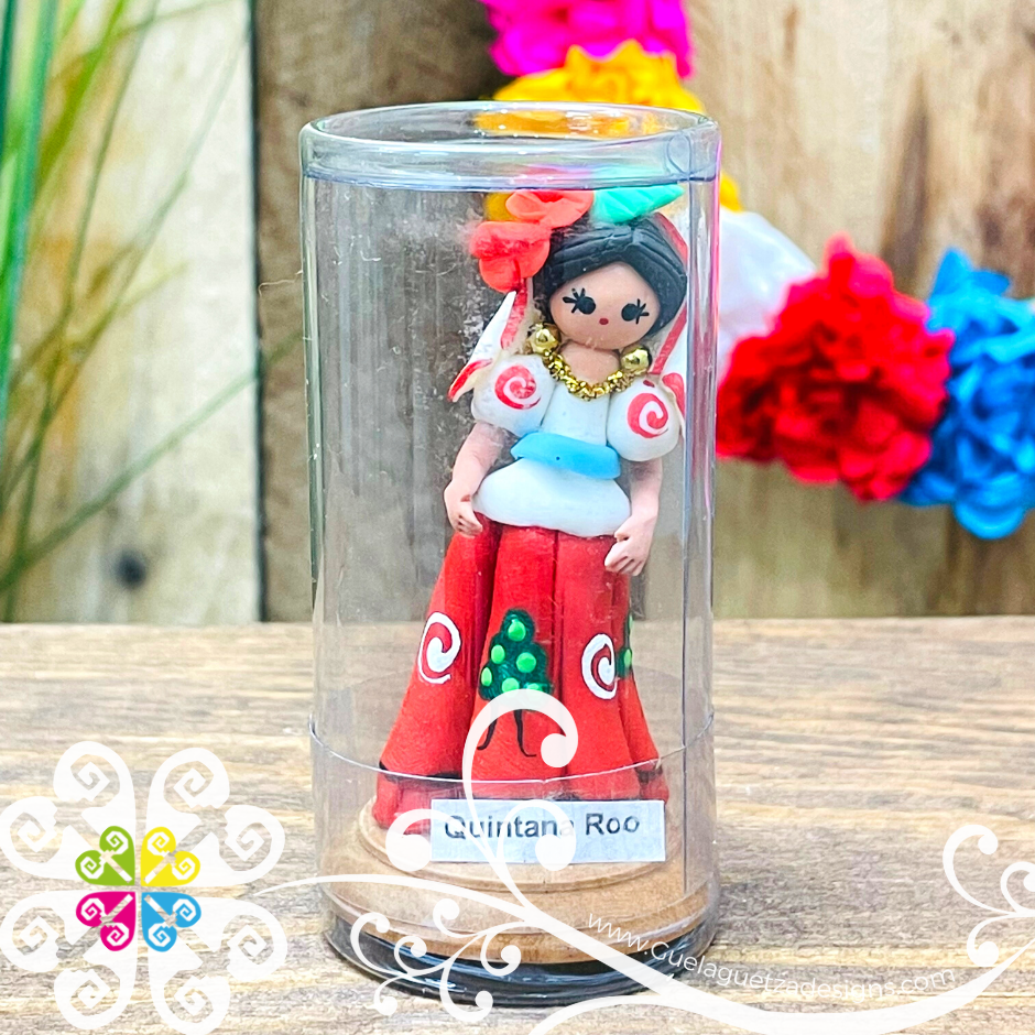 23- Quintanaroo Little Doll Figurine - Fondant Doll