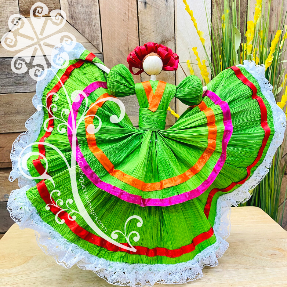 Large Corn Husk Doll - Wide Skirt