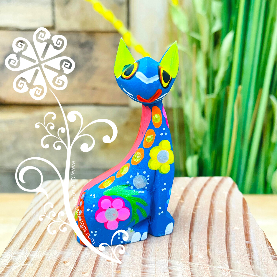 Mini Egyptian Cat Alebrije Handcarve Wood Decoration Figure