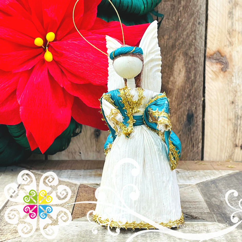 Small Angel Corn Husk Decor