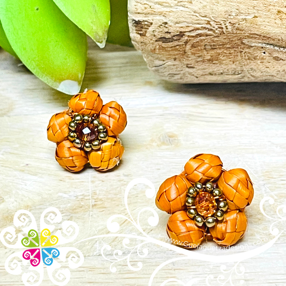 Daisy Studs - Palm Earrings