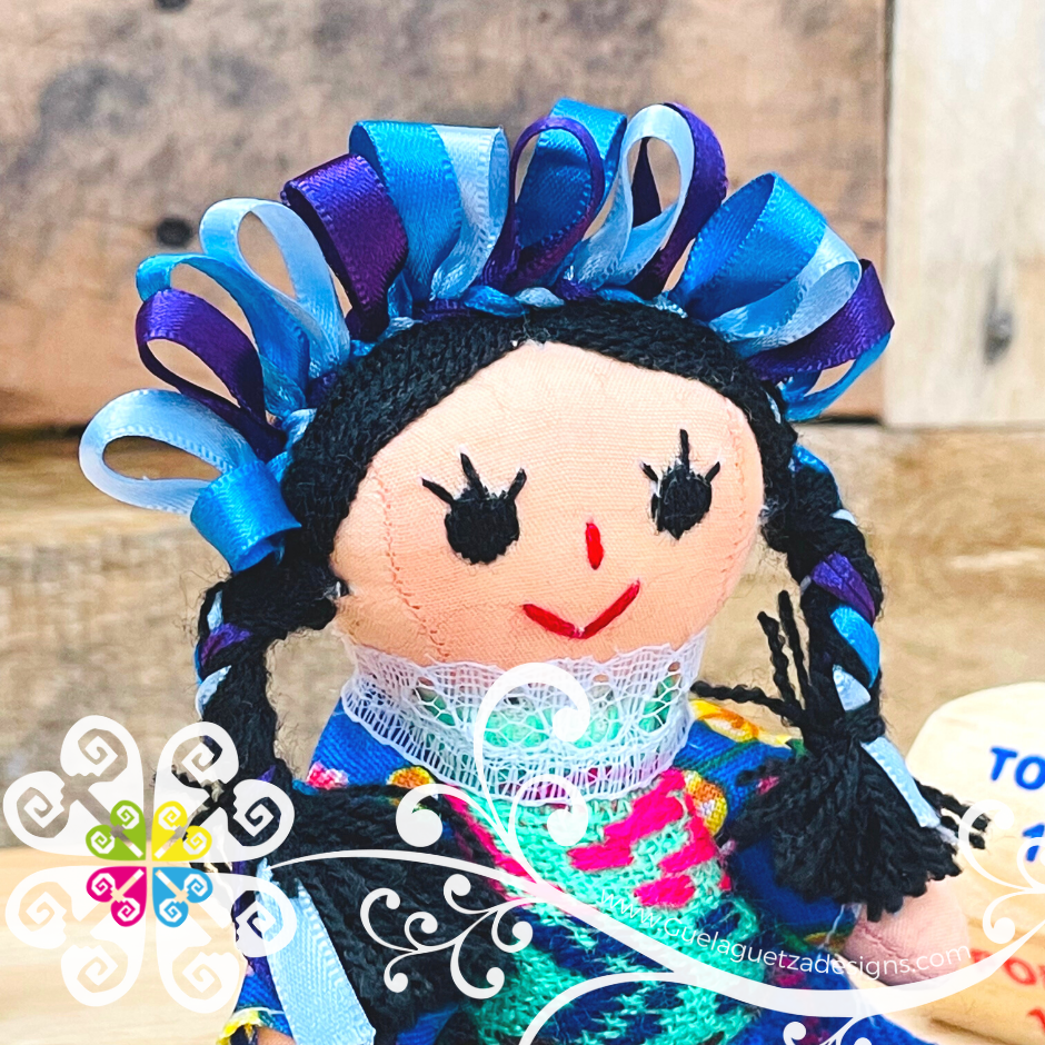 Extra Mini Mexican Otomi Doll - Sencilla